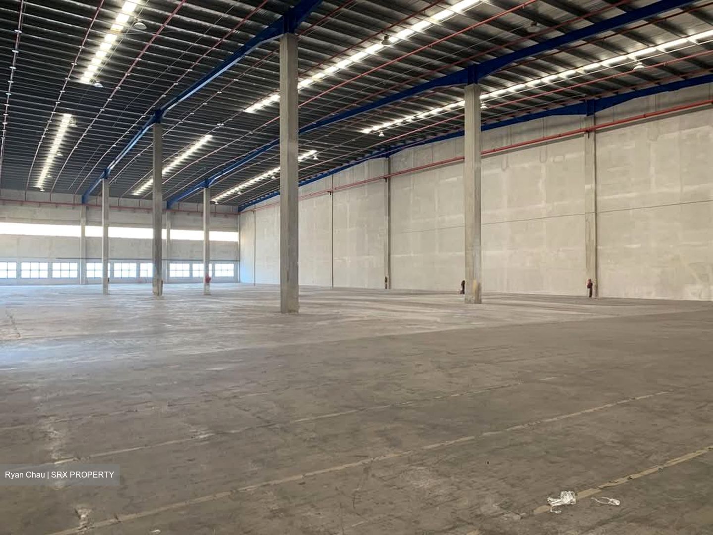 Pandan Road (D22), Warehouse #564755481